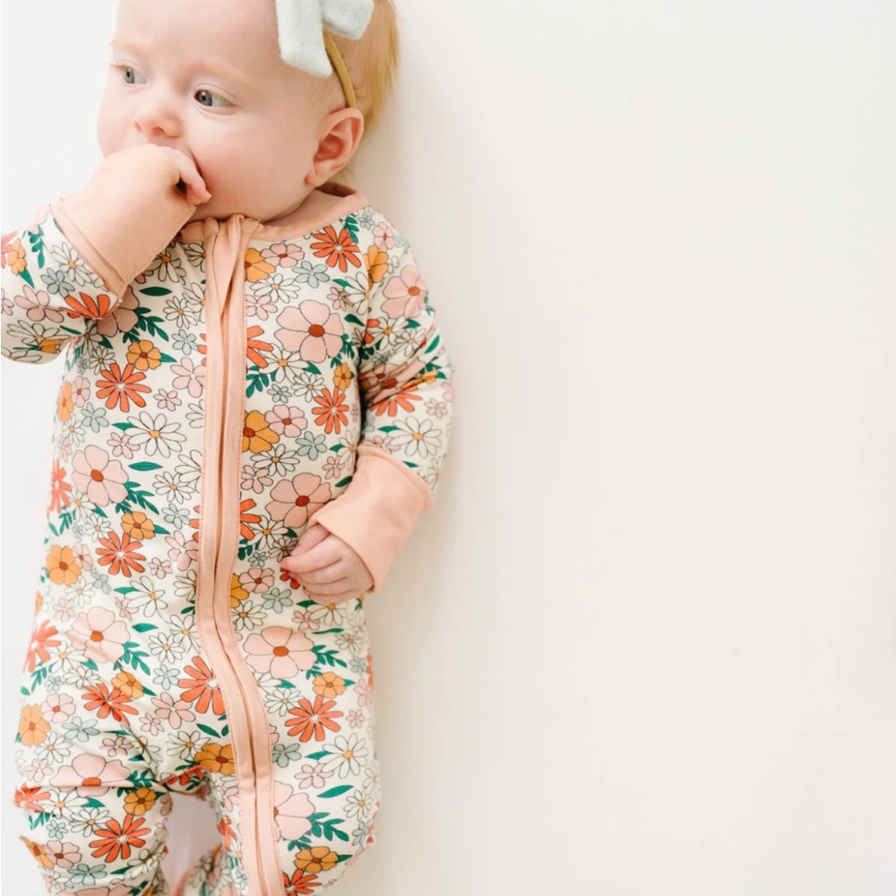 Little One Shop Floral Footie Sleeper 💐🌼